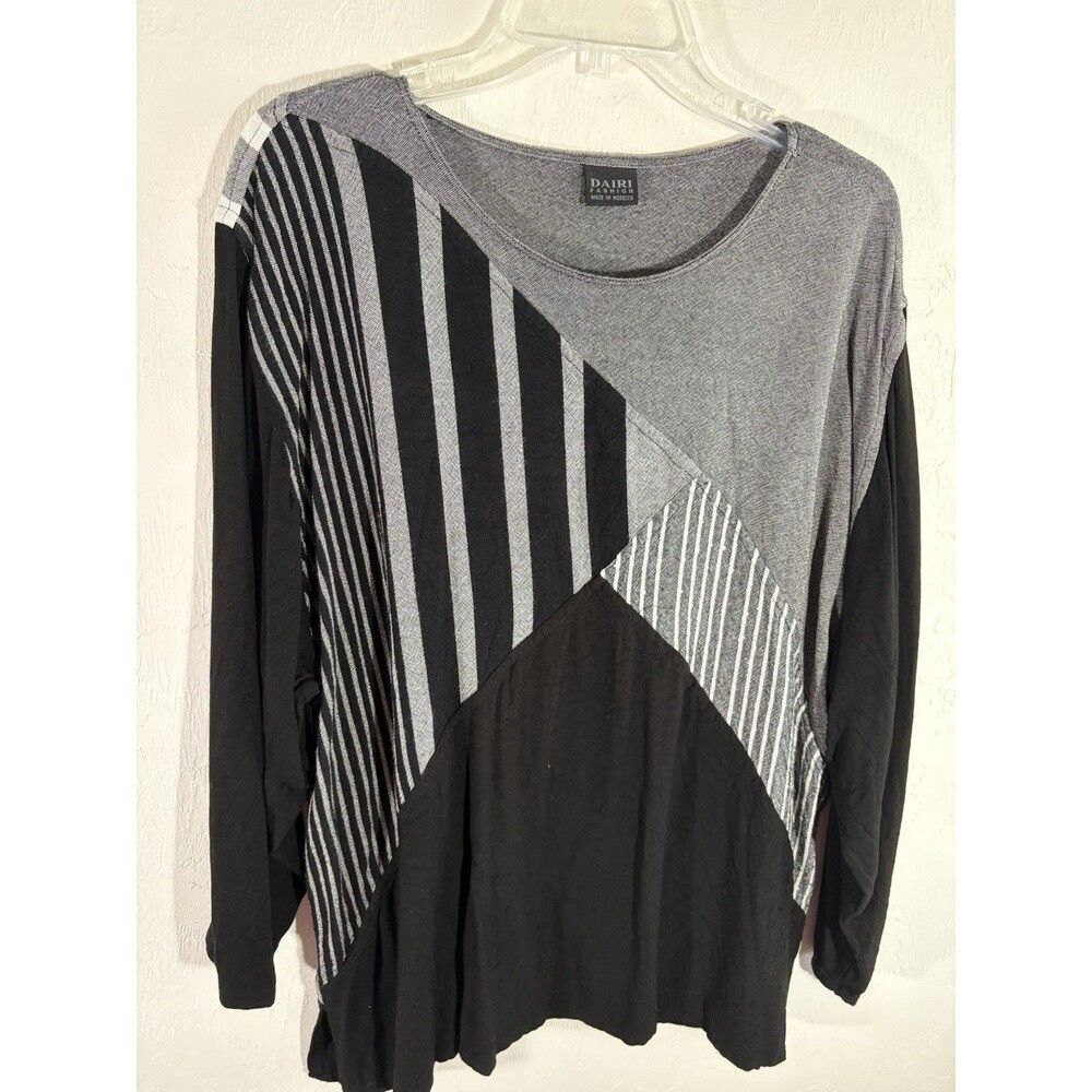 Dairi Designer Fashion Tunic Top One Size Black Gray White Ethnic Print Morocco